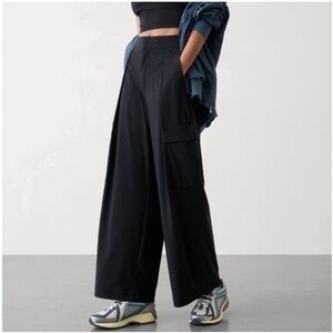 NWT Athleta Pinnacle Cargo TrouserBlack Wide-Leg Pants